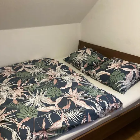 42 Qm Grosses Wohlfuehl-apartment Im Ruhigen Апартаменты